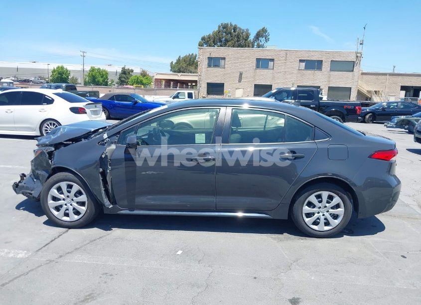 Photo 15 of 2024 Toyota Corolla LE (VIN JTDB4MEE7R3021769)