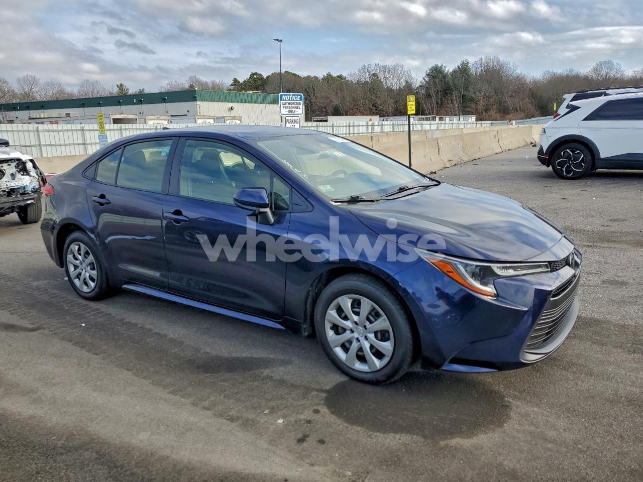 Photo 4 of 2023 TOYOTA COROLLA LE (VIN JTDB4MEE8PJ001331)