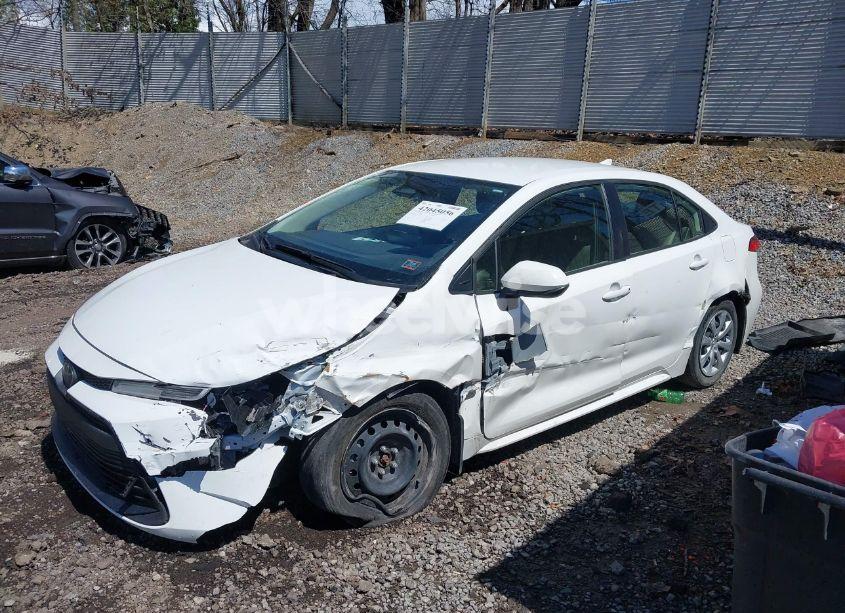 Photo 2 of 2023 Toyota Corolla LE (VIN JTDB4MEE9P3014383)