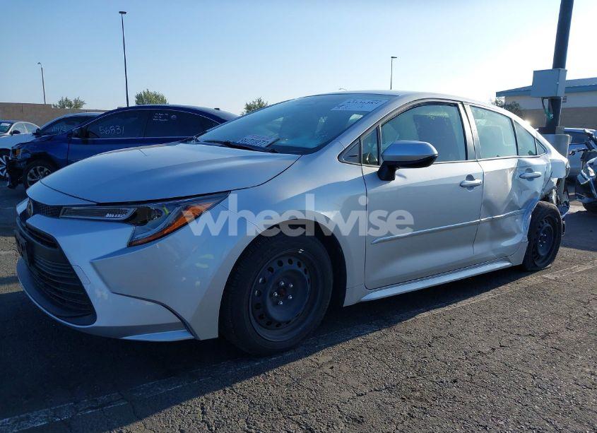 Photo 2 of 2023 Toyota Corolla LE (VIN JTDB4MEEXPJ008992)