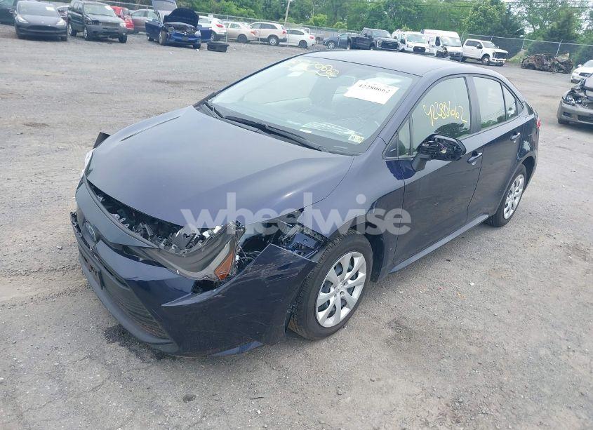 Photo 2 of 2024 Toyota Corolla HYBRID LE (VIN JTDBCMFE0RJ016586)