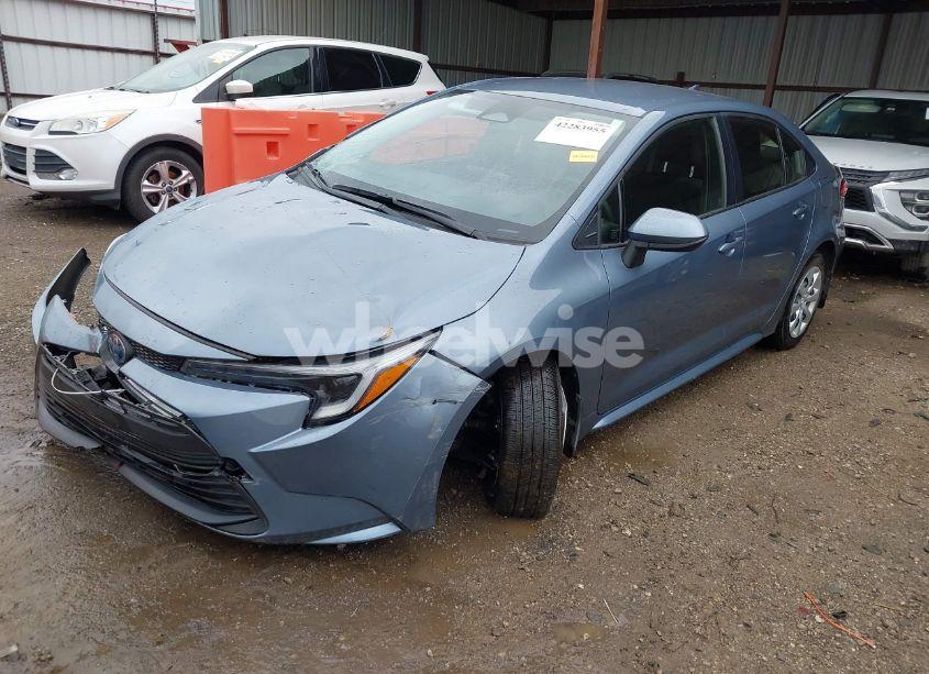 Photo 2 of 2025 Toyota Corolla HYBRID LE (VIN JTDBCMFE0SJ042143)