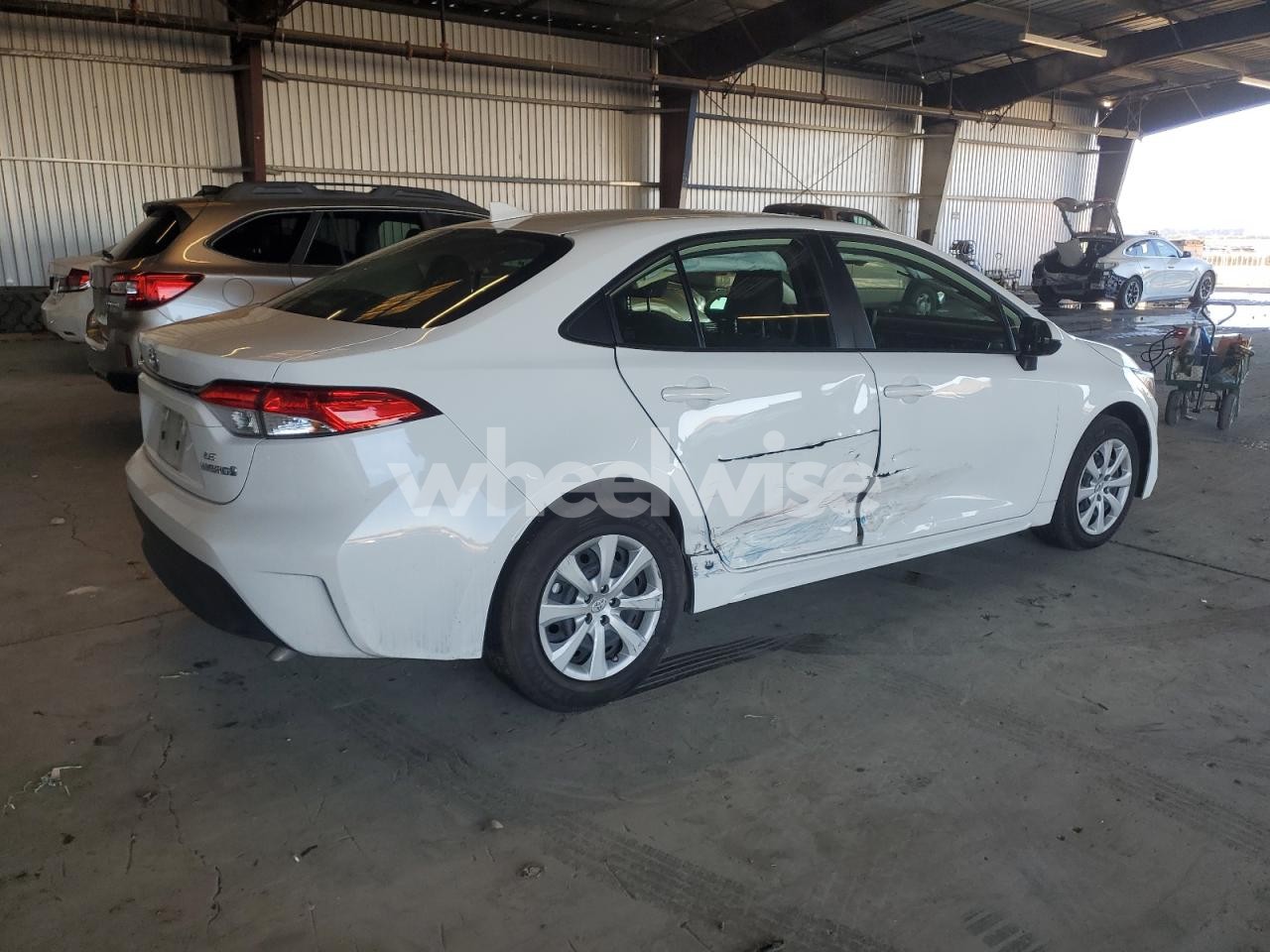 Photo 3 of 2024 TOYOTA COROLLA LE (VIN JTDBCMFE1R3047463)