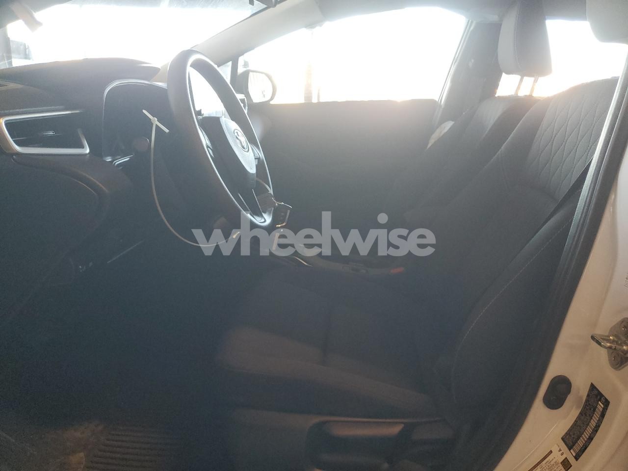 Photo 7 of 2024 TOYOTA COROLLA LE (VIN JTDBCMFE1R3047463)