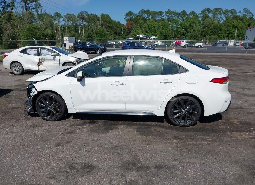 Photo 14 of 2025 Toyota Corolla HYBRID SE (VIN JTDBCMFE1SJ045651)