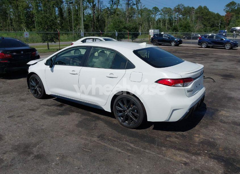 Photo 3 of 2025 Toyota Corolla HYBRID SE (VIN JTDBCMFE1SJ045651)