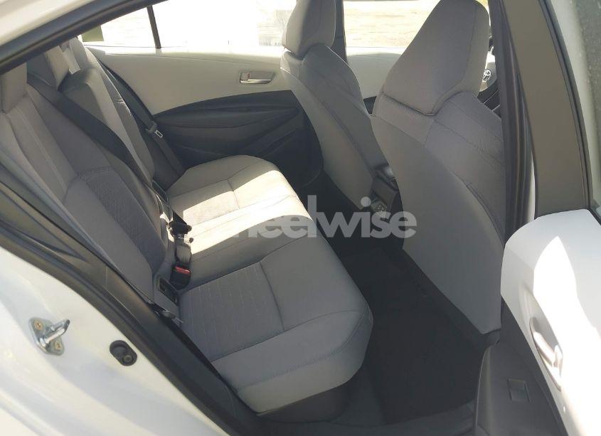 Photo 8 of 2025 Toyota Corolla HYBRID SE (VIN JTDBCMFE1SJ045651)