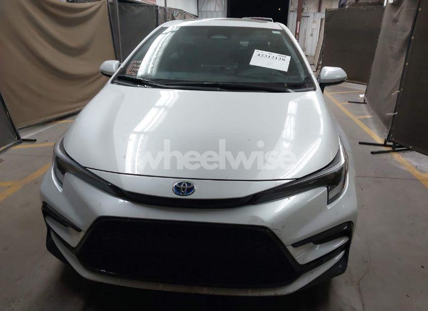 Photo 12 of 2023 Toyota Corolla HYBRID SE (VIN JTDBCMFE2P3018230)