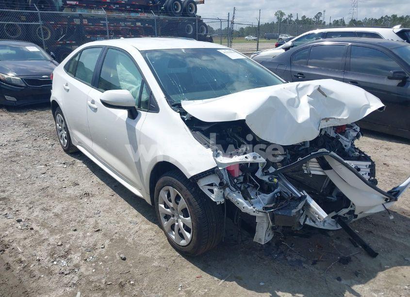 2024 Toyota Corolla HYBRID LE (VIN JTDBCMFE2R3063977) main photo