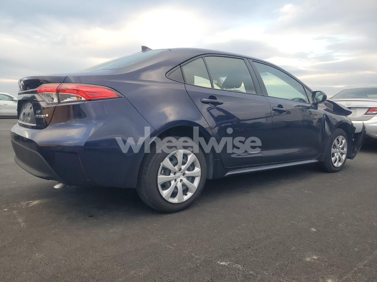 Photo 3 of 2024 TOYOTA COROLLA LE (VIN JTDBCMFE2RJ021191)