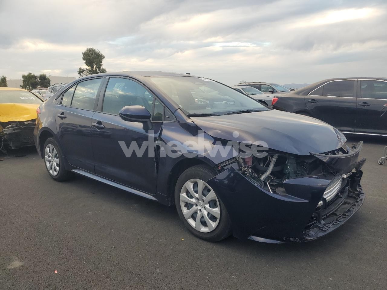 Photo 4 of 2024 TOYOTA COROLLA LE (VIN JTDBCMFE2RJ021191)