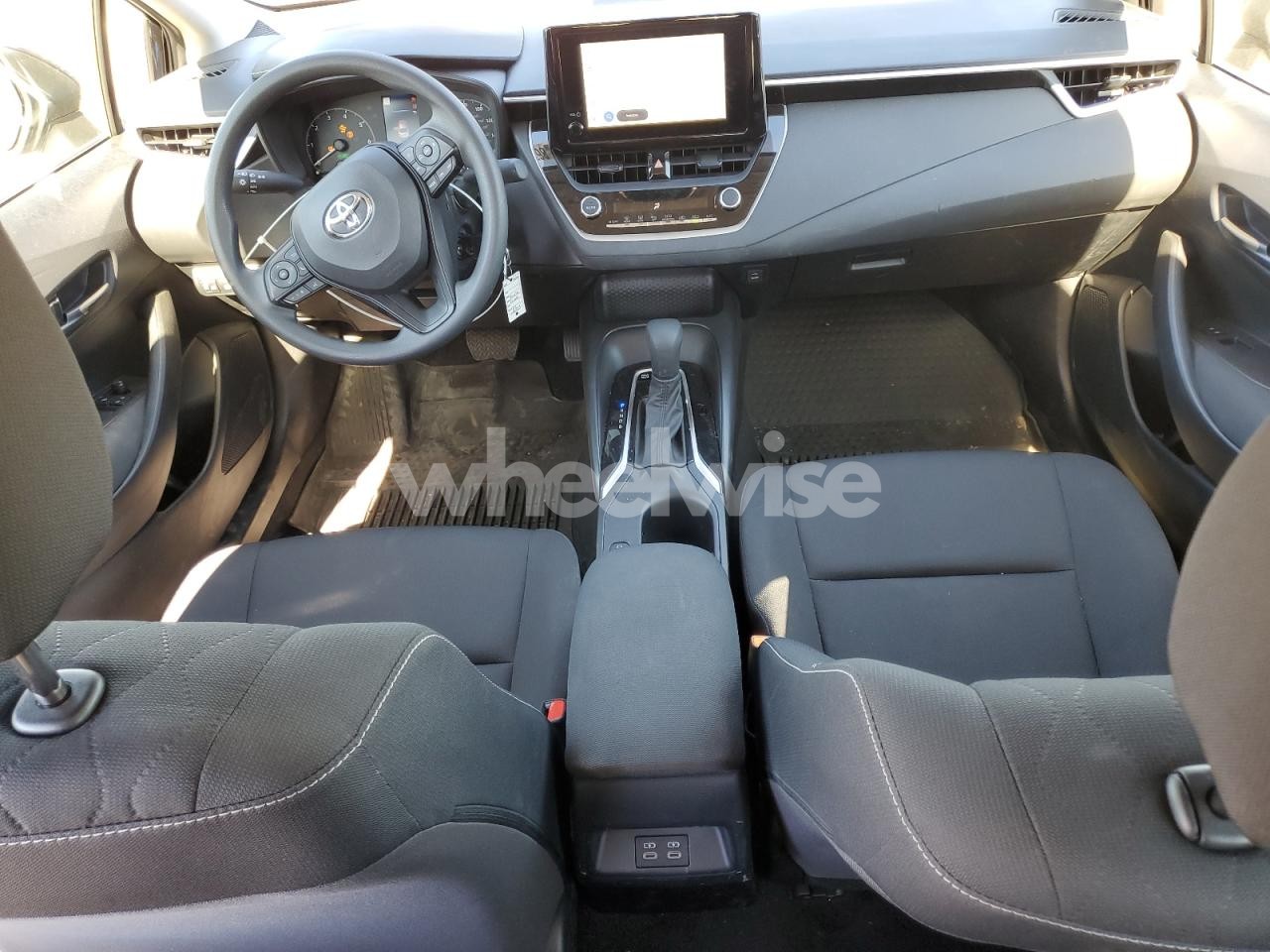 Photo 8 of 2025 TOYOTA COROLLA LE (VIN JTDBCMFE2SJ047568)