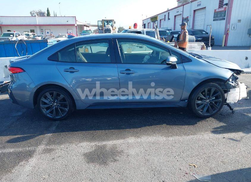 Photo 14 of 2025 Toyota Corolla HYBRID SE (VIN JTDBCMFE3SJ041665)