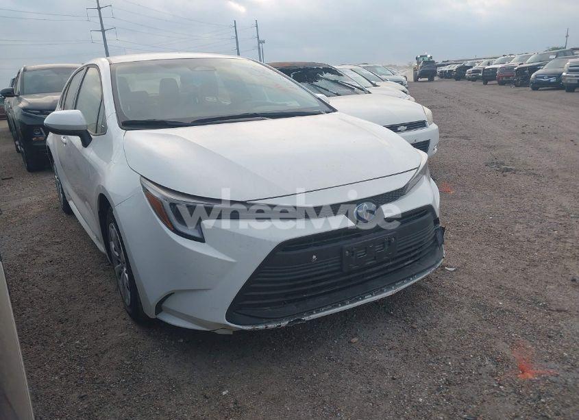 2023 Toyota Corolla HYBRID LE (VIN JTDBCMFE4PJ011078) main photo