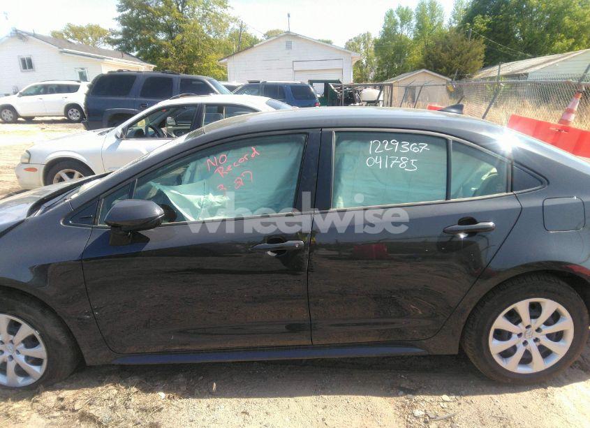 Photo 14 of 2024 Toyota Corolla HYBRID LE (VIN JTDBCMFE4R3041785)