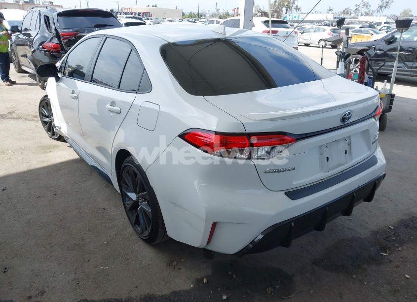 Photo 3 of 2024 Toyota Corolla HYBRID SE (VIN JTDBCMFE4R3063432)