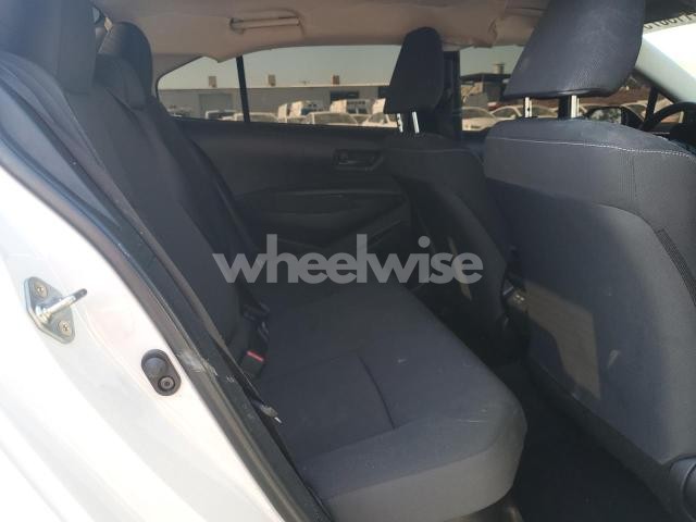 Photo 3 of 2025 TOYOTA COROLLA LE (VIN JTDBCMFE4SJ041318)