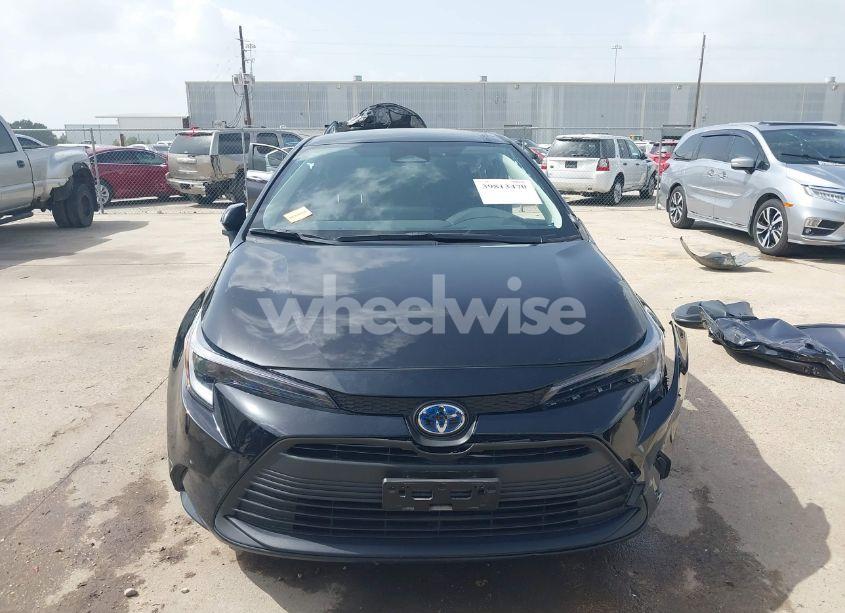 Photo 13 of 2024 Toyota Corolla HYBRID LE (VIN JTDBCMFE5R3033890)