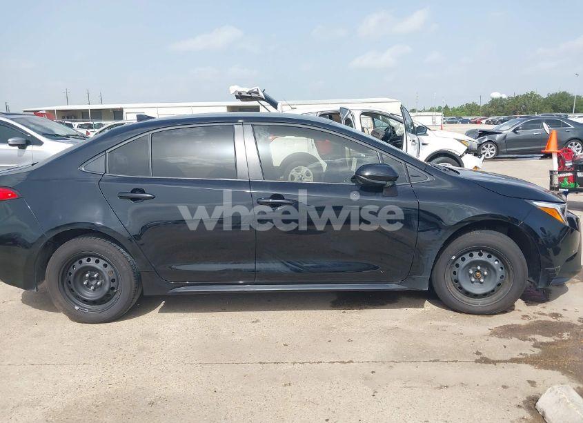 Photo 14 of 2024 Toyota Corolla HYBRID LE (VIN JTDBCMFE5R3033890)