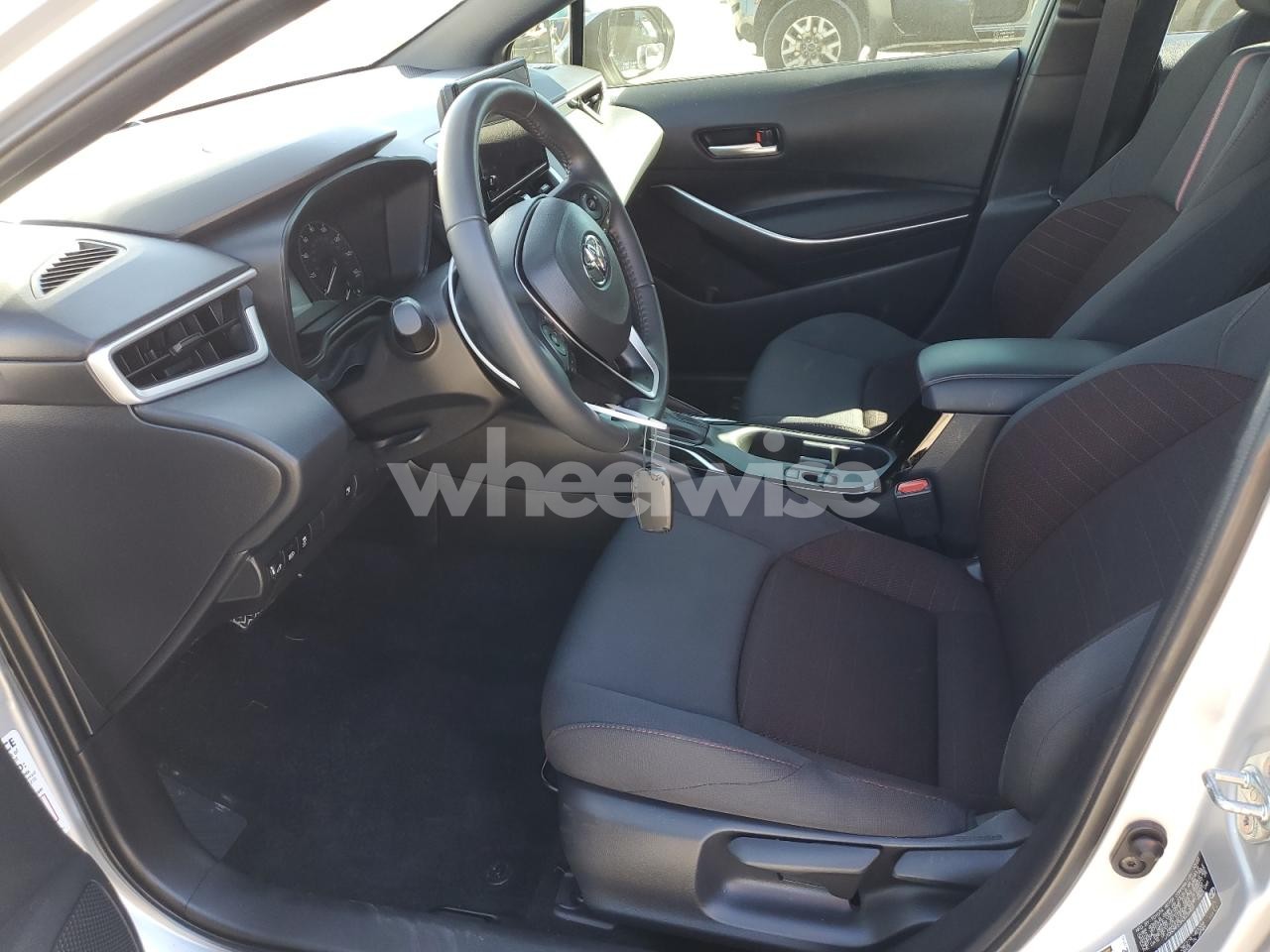 Photo 7 of 2024 TOYOTA COROLLA LE (VIN JTDBCMFE5R3034425)