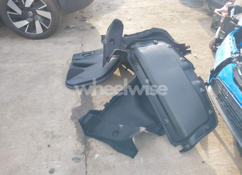 Photo 12 of 2025 Toyota Corolla HYBRID LE (VIN JTDBCMFE5S3078155)