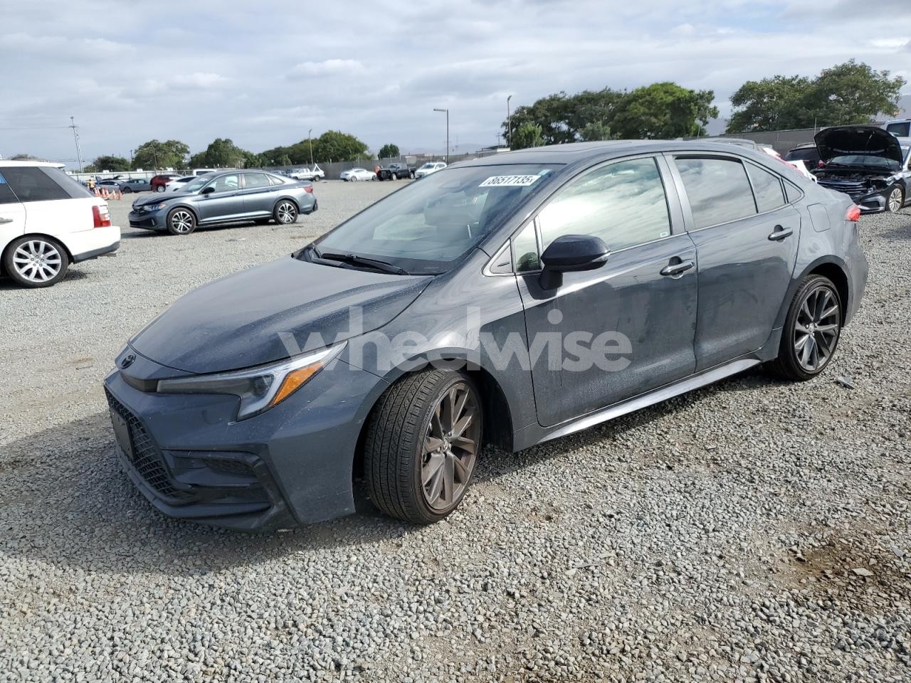 2025 TOYOTA COROLLA LE (VIN JTDBCMFE5S3079497) main photo