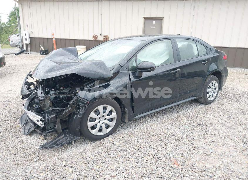 Photo 2 of 2025 Toyota Corolla HYBRID LE (VIN JTDBCMFE5SJ039996)