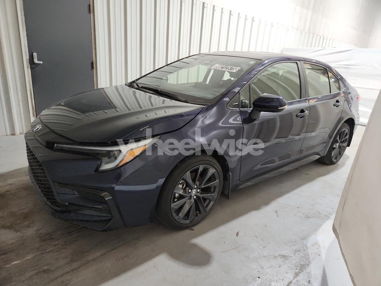 2024 TOYOTA COROLLA LE (VIN JTDBCMFE6RJ035482) main photo