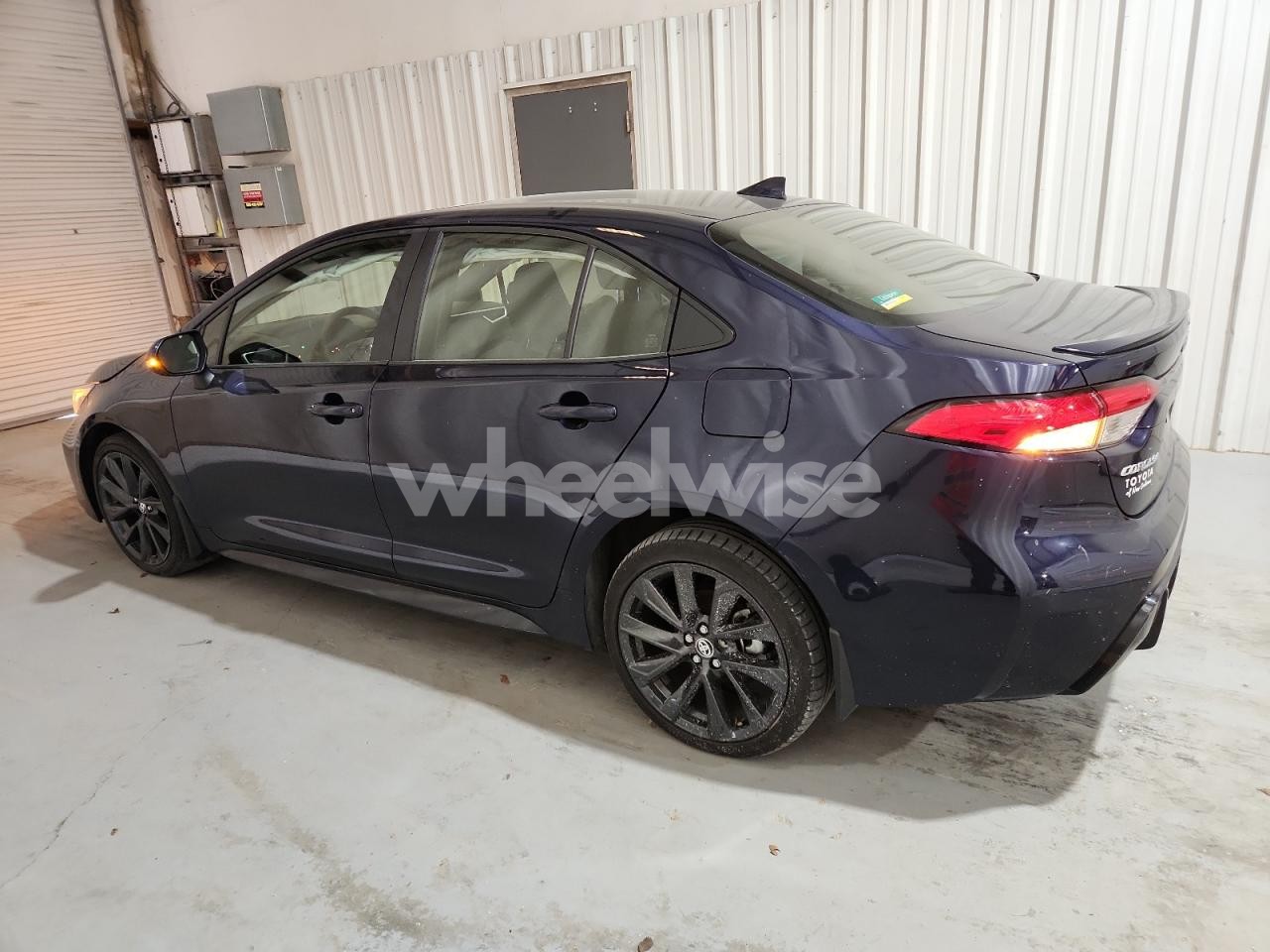 Photo 2 of 2024 TOYOTA COROLLA LE (VIN JTDBCMFE6RJ035482)