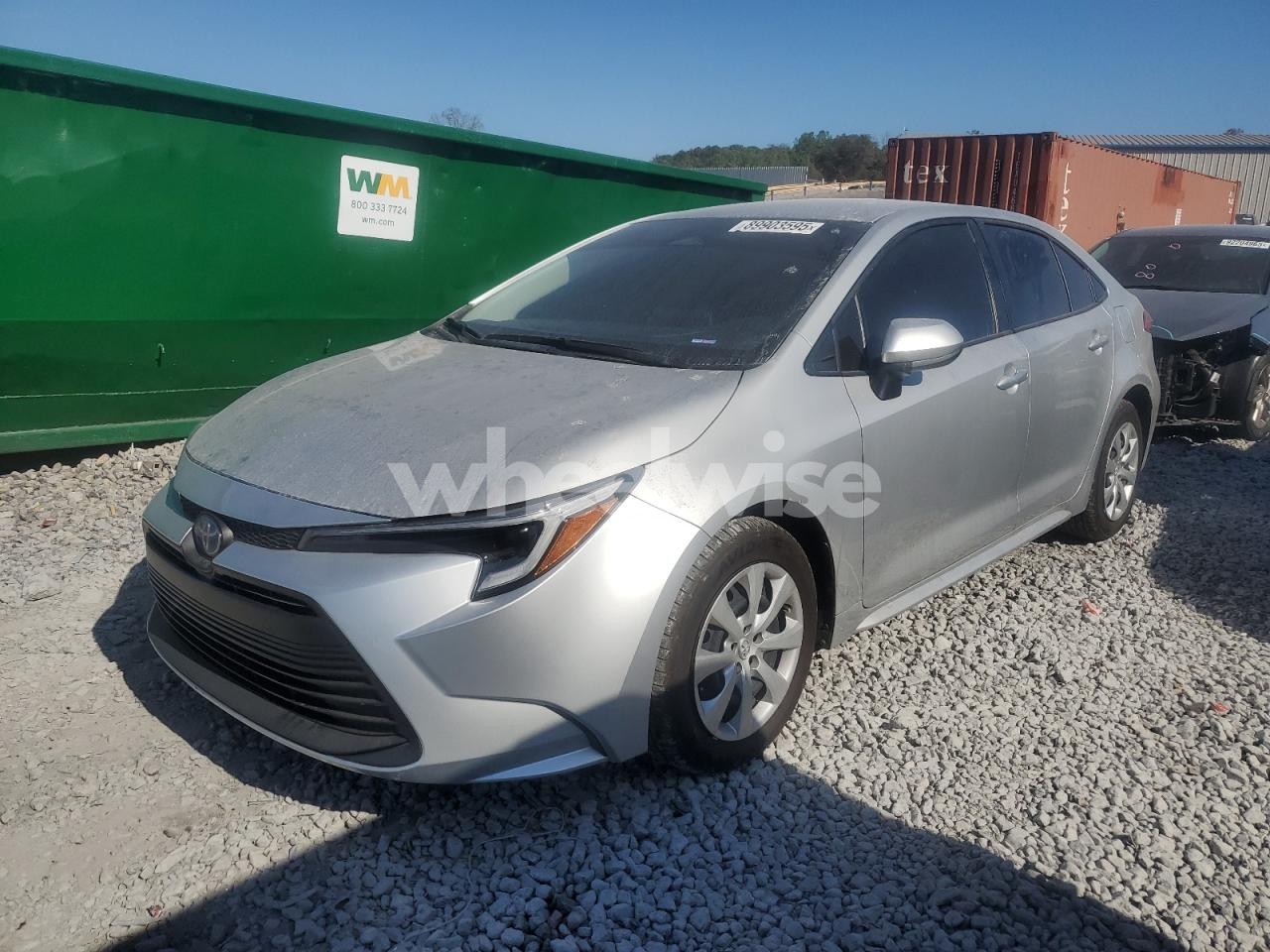 2025 TOYOTA COROLLA LE (VIN JTDBCMFE6SJ045533) main photo