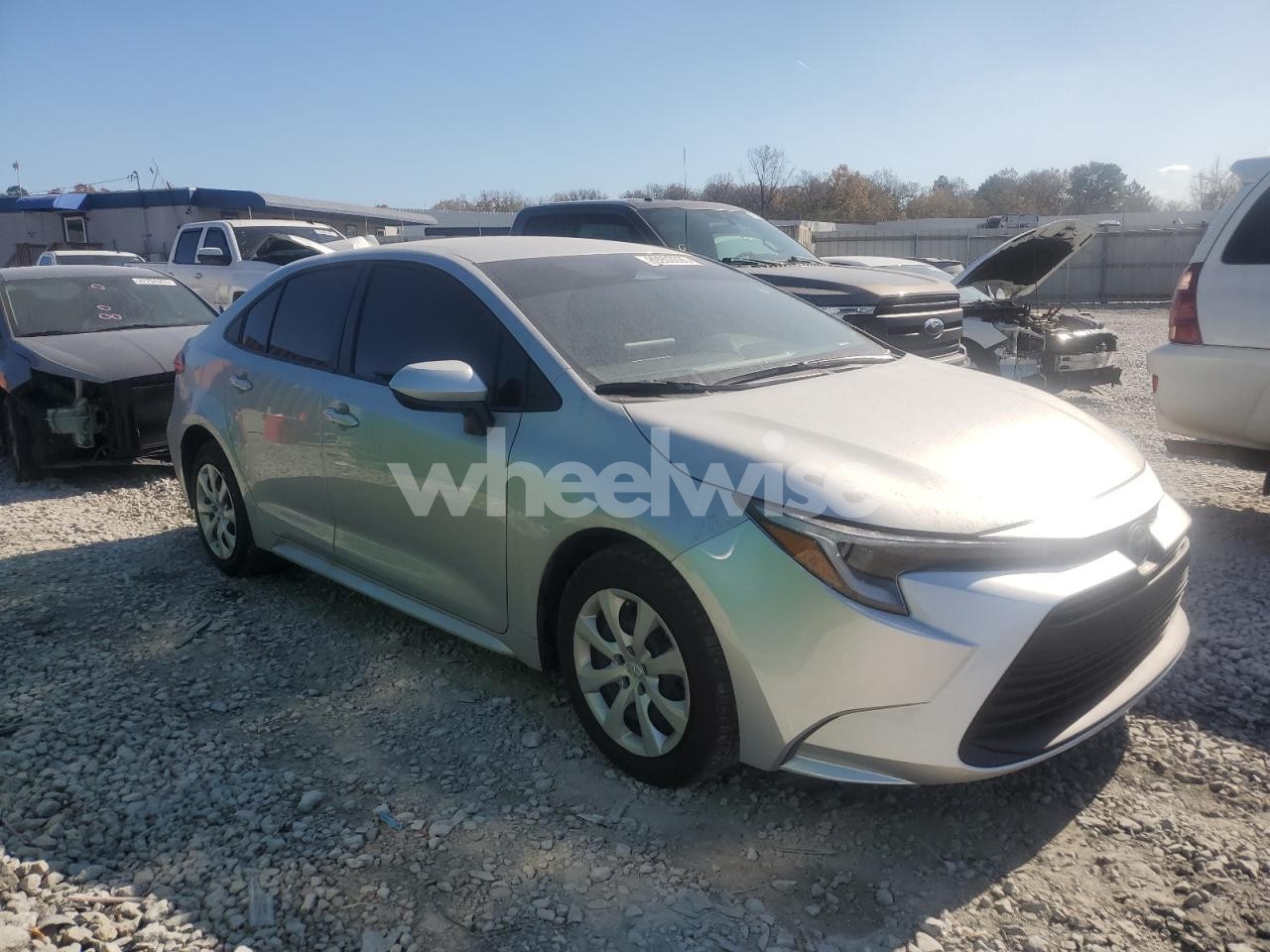 Photo 4 of 2025 TOYOTA COROLLA LE (VIN JTDBCMFE6SJ045533)