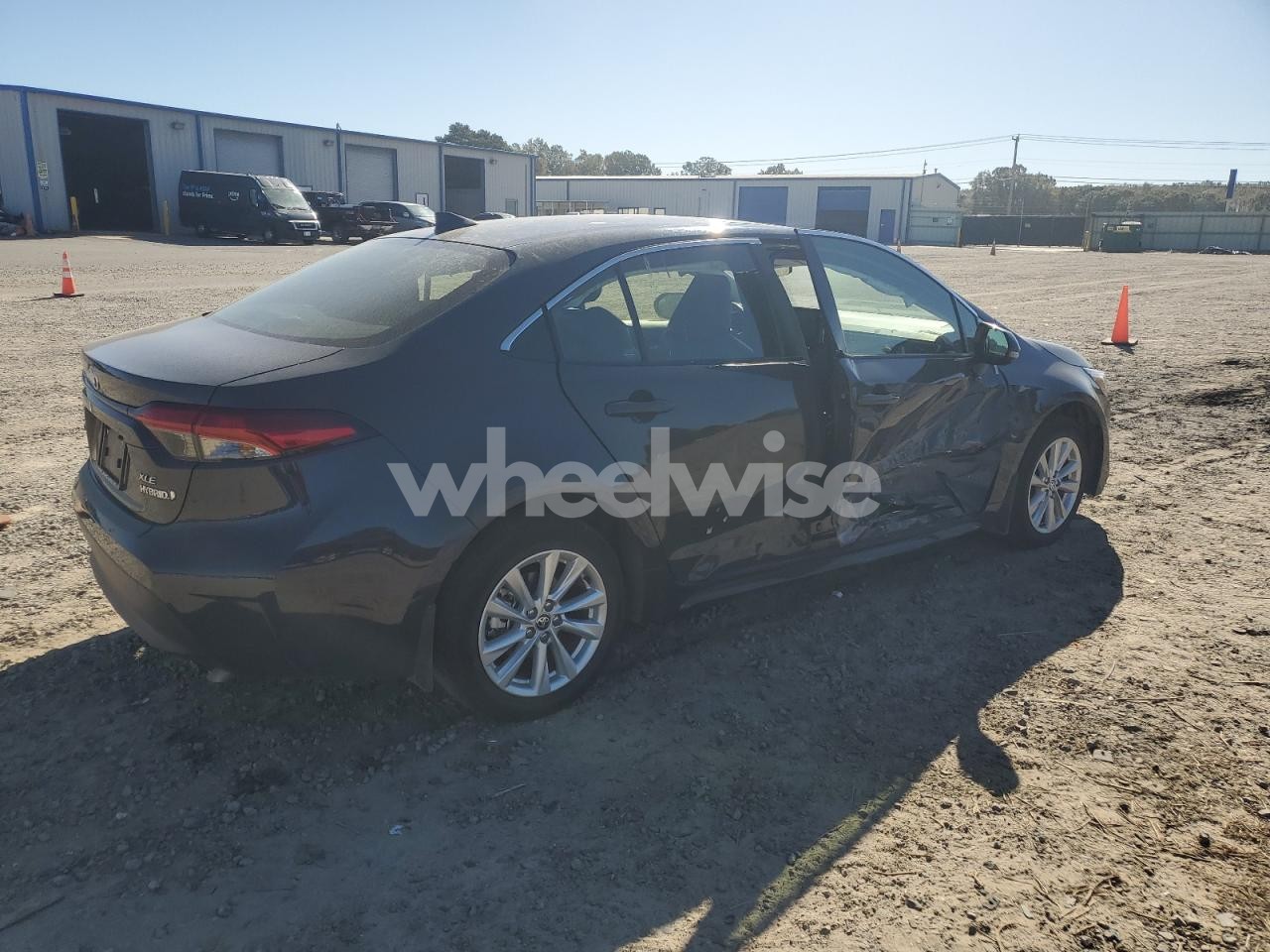 Photo 3 of 2024 TOYOTA COROLLA LE (VIN JTDBCMFE7R3034751)