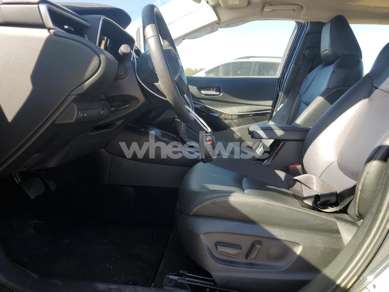 Photo 7 of 2024 TOYOTA COROLLA LE (VIN JTDBCMFE7R3034751)