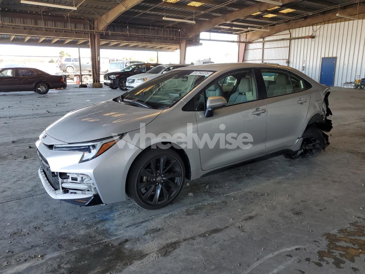 2024 TOYOTA COROLLA LE (VIN JTDBCMFE7R3054238) main photo