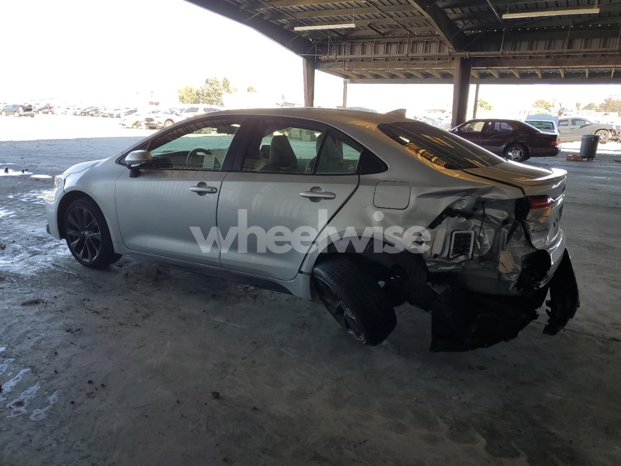 Photo 2 of 2024 TOYOTA COROLLA LE (VIN JTDBCMFE7R3054238)