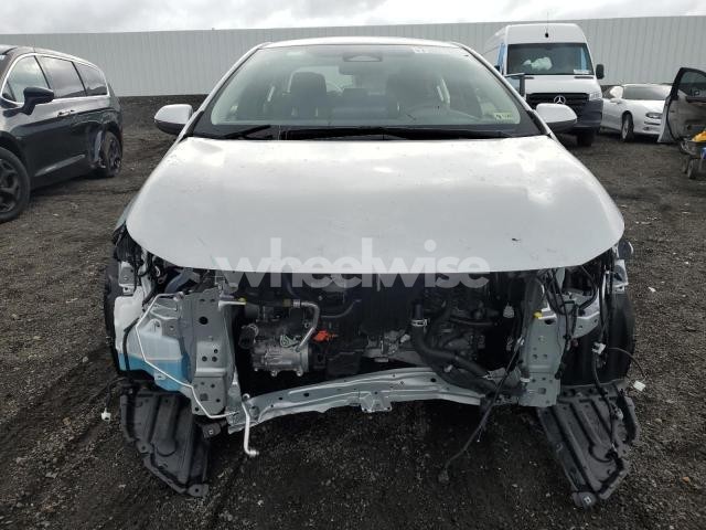 Photo 2 of 2024 TOYOTA COROLLA LE (VIN JTDBCMFE7R3067913)