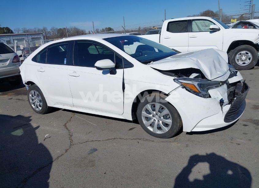 2024 Toyota Corolla HYBRID LE (VIN JTDBCMFE8R3039487) main photo