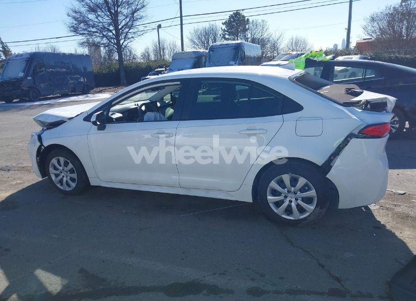 Photo 14 of 2024 Toyota Corolla HYBRID LE (VIN JTDBCMFE8R3039487)