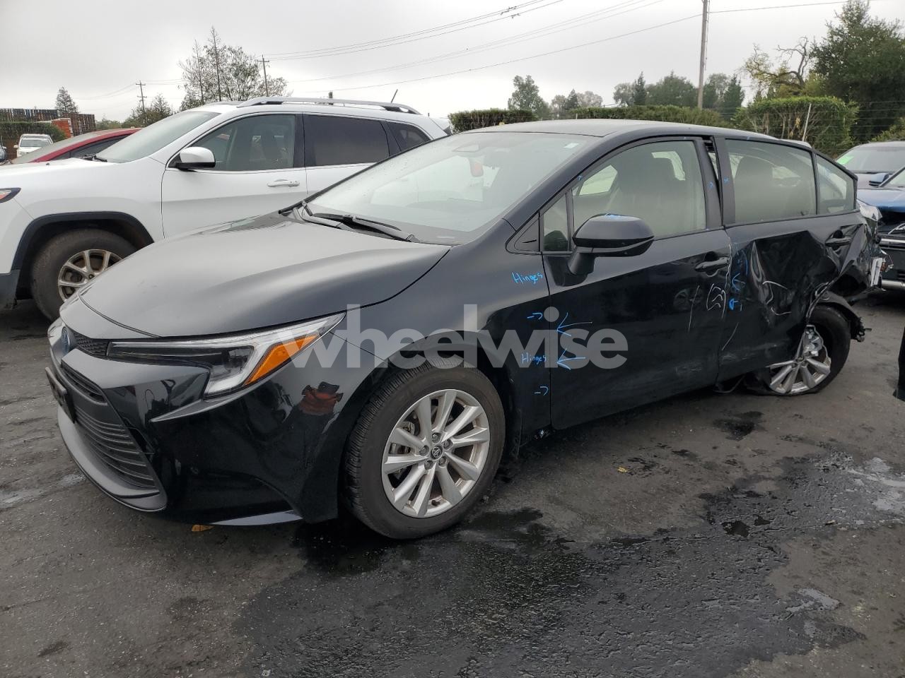 2024 TOYOTA COROLLA LE (VIN JTDBCMFE8R3058394) main photo