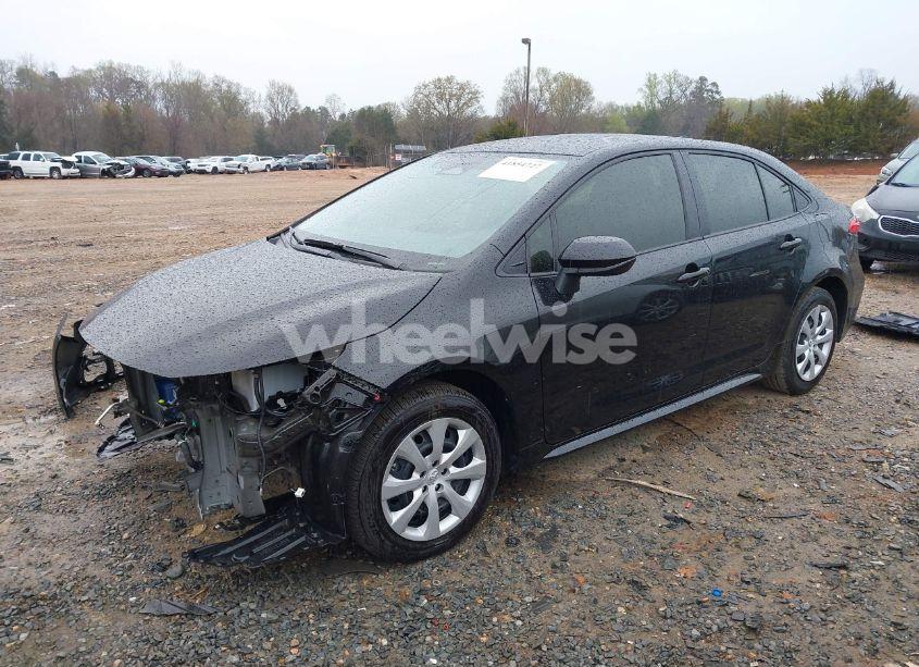 Photo 2 of 2024 Toyota Corolla HYBRID LE (VIN JTDBCMFE8R3068634)