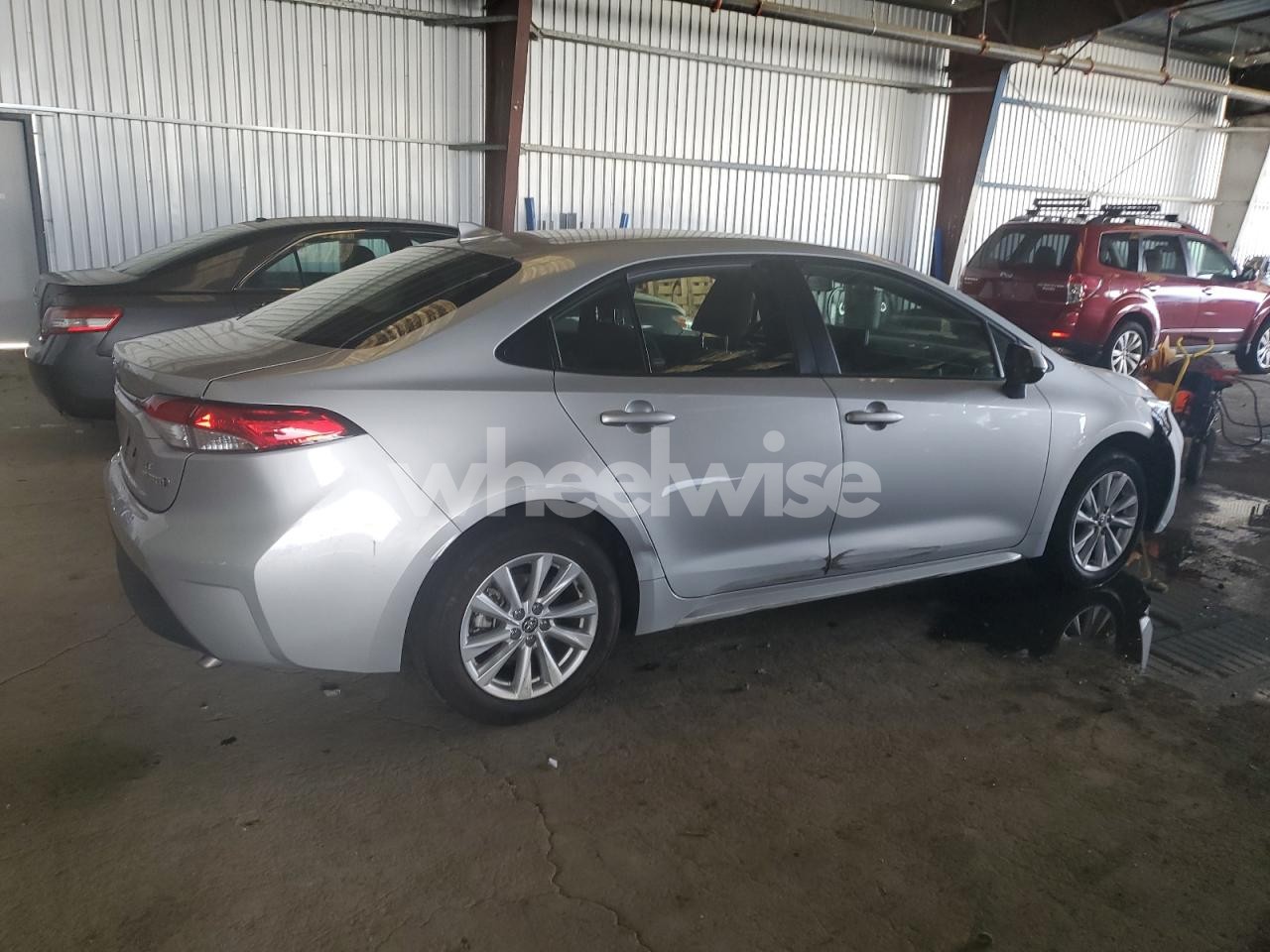 Photo 3 of 2024 TOYOTA COROLLA LE (VIN JTDBCMFE9R3033617)