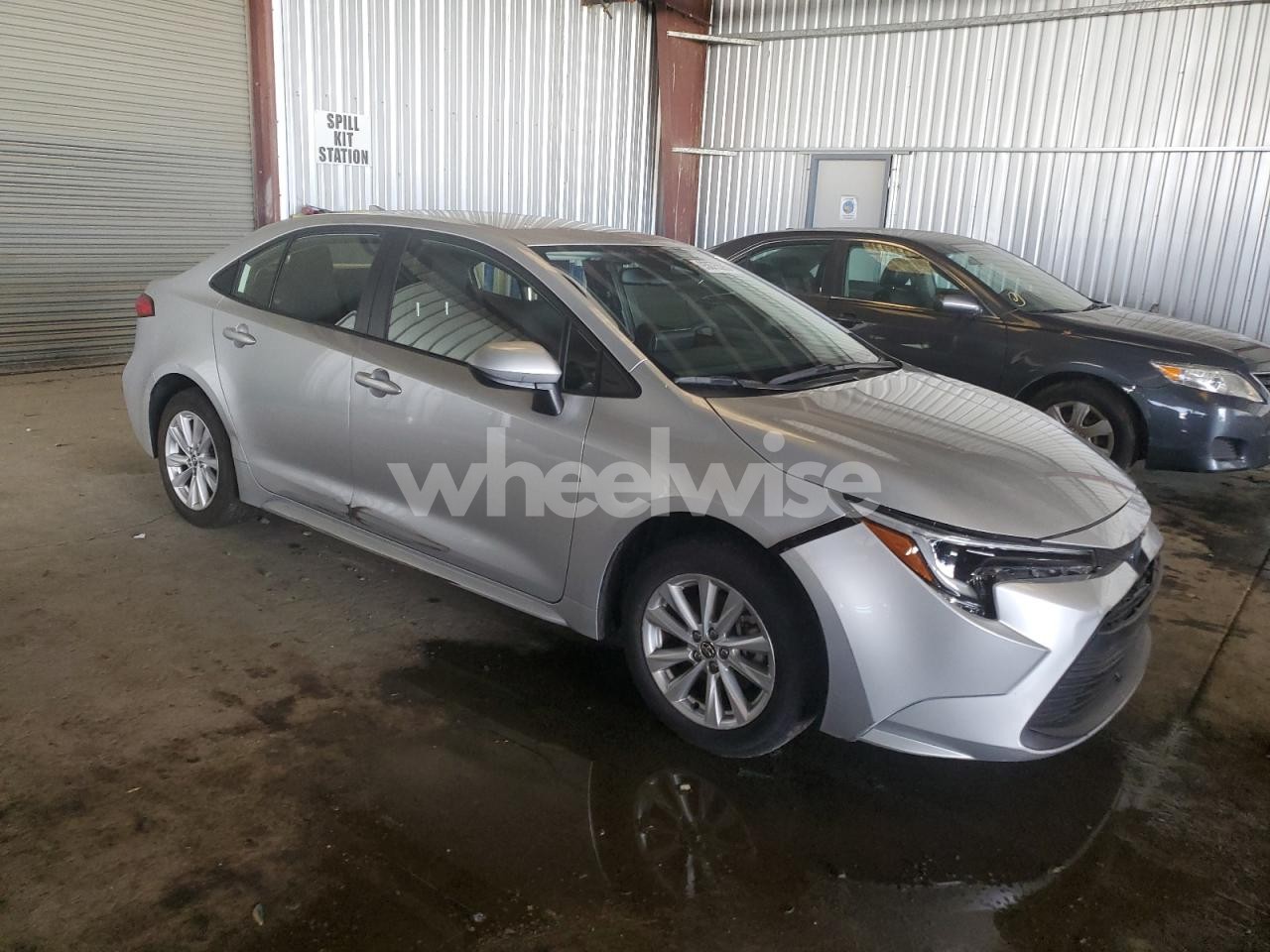 Photo 4 of 2024 TOYOTA COROLLA LE (VIN JTDBCMFE9R3033617)