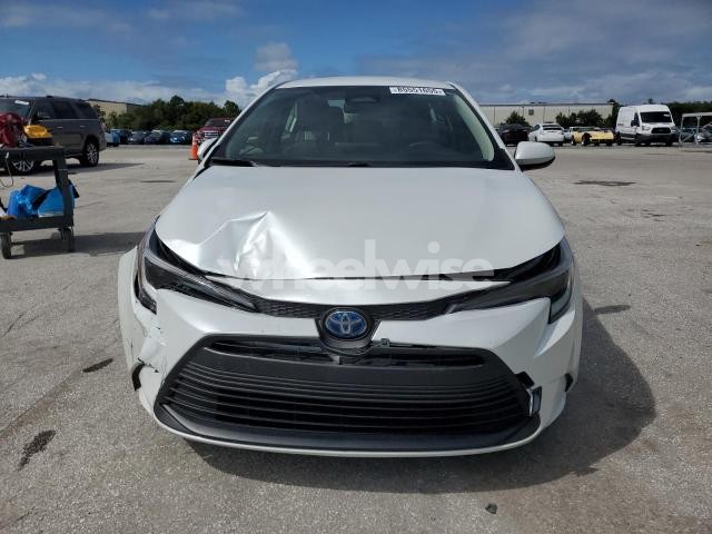 Photo 2 of 2024 TOYOTA COROLLA LE (VIN JTDBCMFE9R3042513)