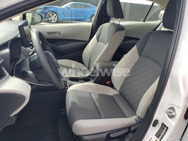 Photo 6 of 2024 TOYOTA COROLLA LE (VIN JTDBCMFE9R3042513)