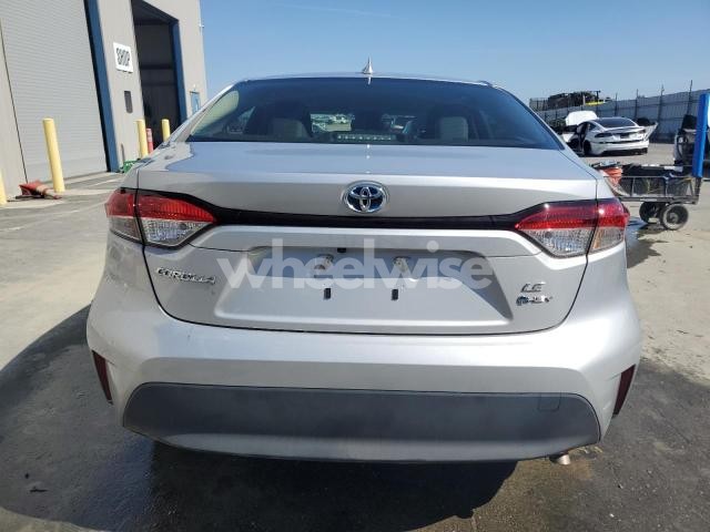 2025 TOYOTA COROLLA LE (VIN JTDBCMFE9S3080636) main photo