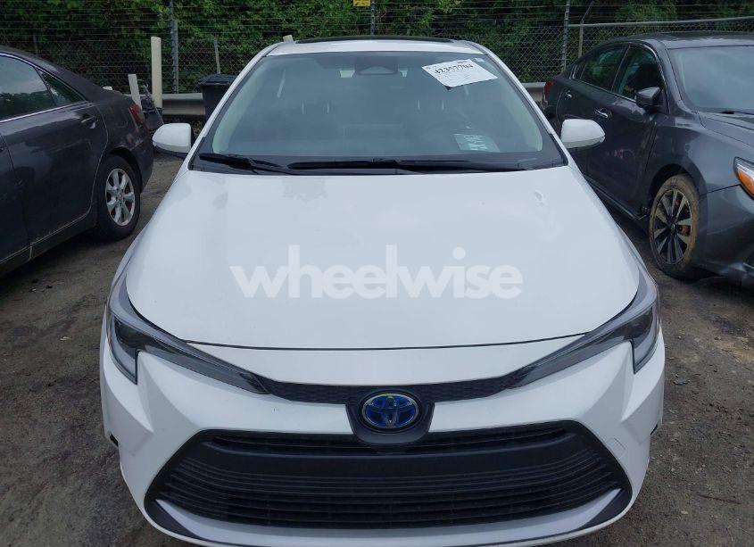 Photo 12 of 2023 Toyota Corolla HYBRID LE/HYBRID SE/HYBRID SE INFRARED/HYBRID XLE (VIN JTDBCMFEXP3004432)