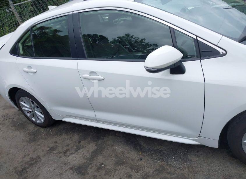 Photo 13 of 2023 Toyota Corolla HYBRID LE/HYBRID SE/HYBRID SE INFRARED/HYBRID XLE (VIN JTDBCMFEXP3004432)