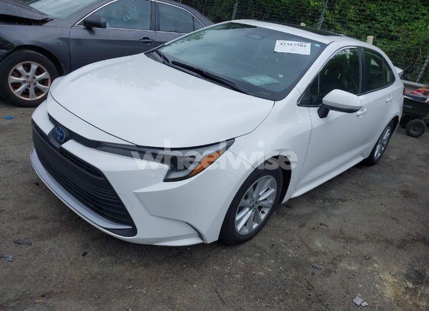 Photo 2 of 2023 Toyota Corolla HYBRID LE/HYBRID SE/HYBRID SE INFRARED/HYBRID XLE (VIN JTDBCMFEXP3004432)