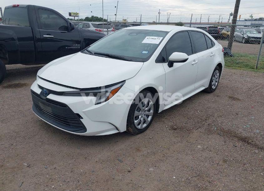 Photo 2 of 2024 Toyota Corolla HYBRID LE (VIN JTDBCMFEXR3054850)