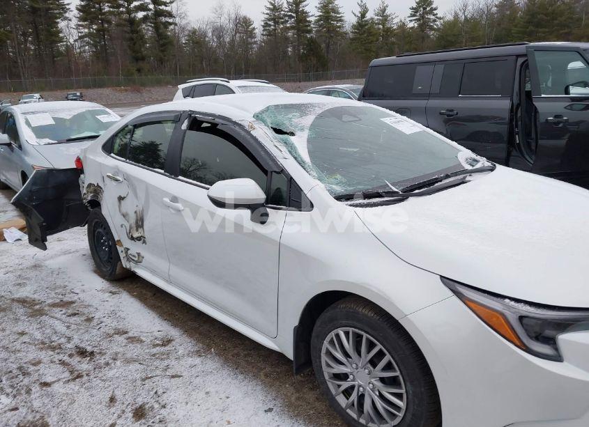 Photo 6 of 2024 Toyota Corolla HYBRID LE (VIN JTDBDMHE0R3016330)